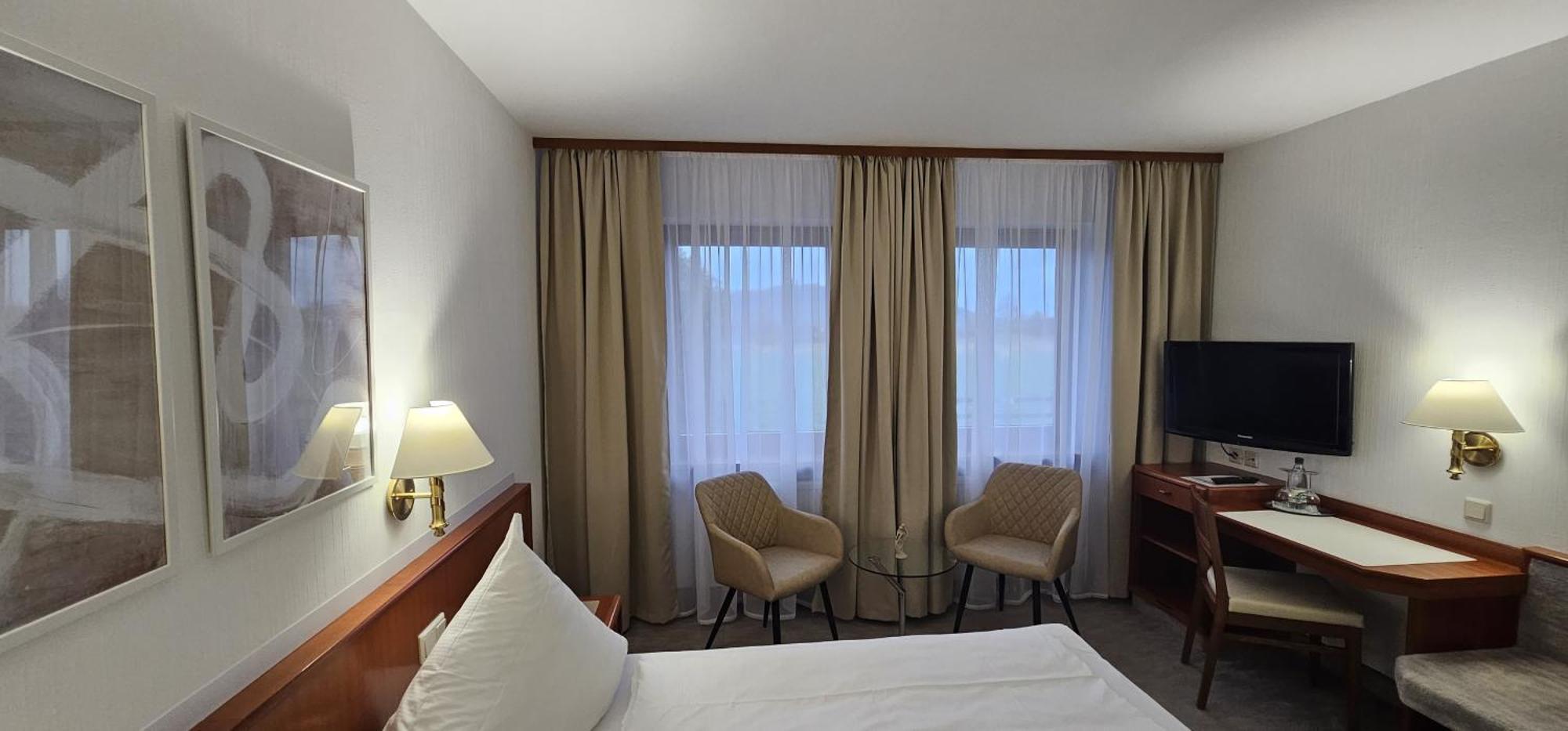 Hotel Garni Vierjahreszeiten Bad Staffelstein Esterno foto