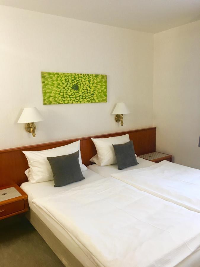 Hotel Garni Vierjahreszeiten Bad Staffelstein Esterno foto