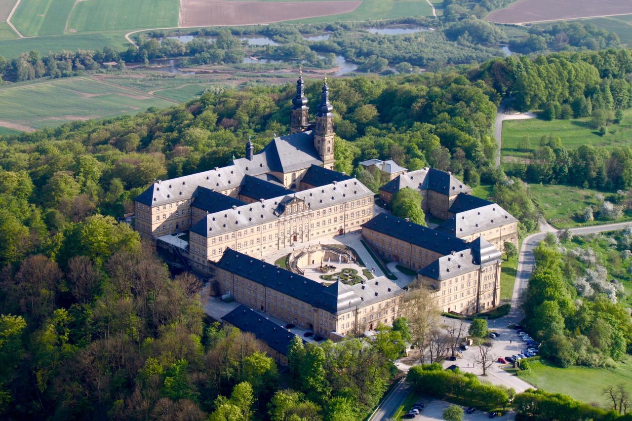 Hotel Garni Vierjahreszeiten Bad Staffelstein Esterno foto